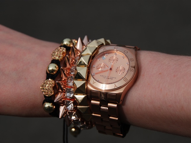 marc-jacobs-rose-gold-blade-chrono-watch