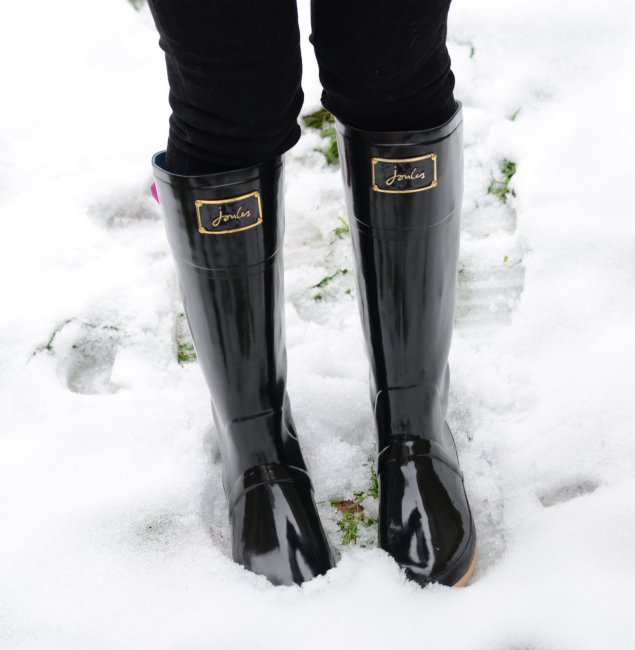 black-joules-ribbon-wellies