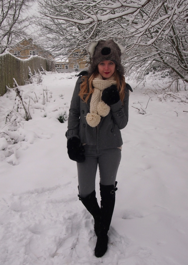 grey-coat-grey-jeans-black-boots-cream-scarf