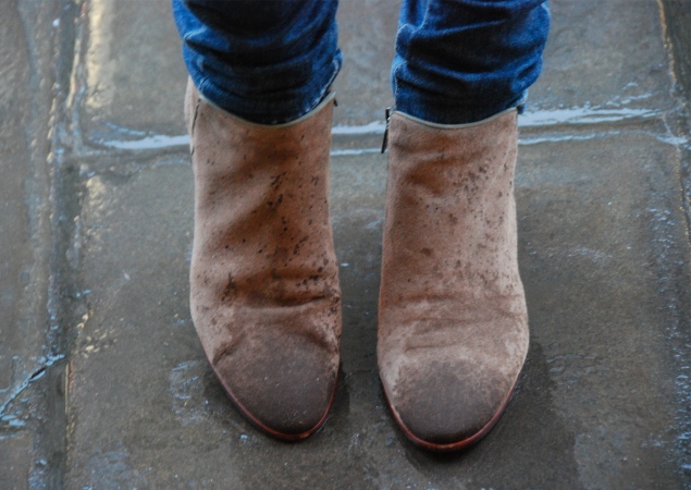 sam-edelman-suede-boots-rain-wet