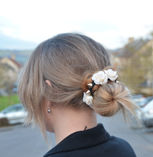 hair-bun-with-flowers