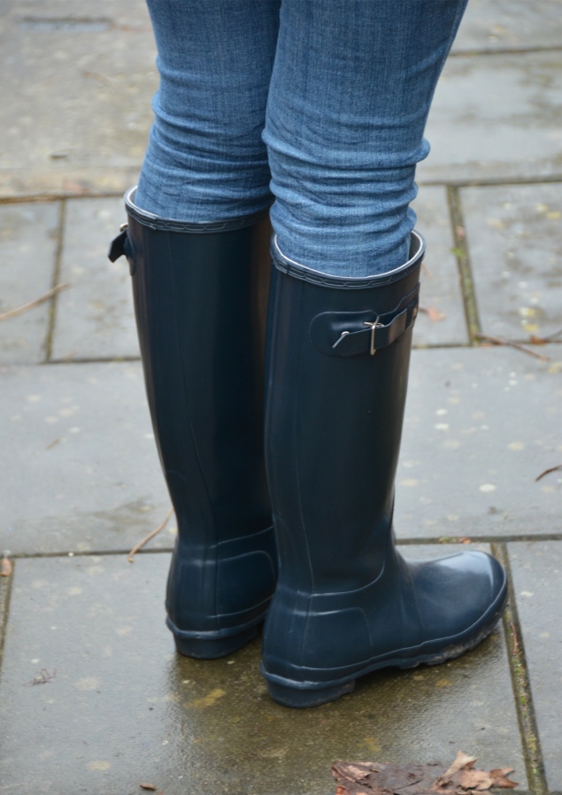 hunter-navy-wellies-wellingtons-boots