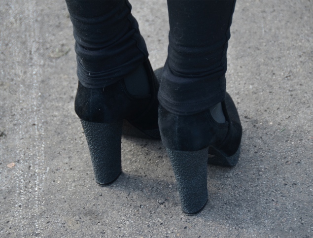 kurt-geiger-winona-boots-black