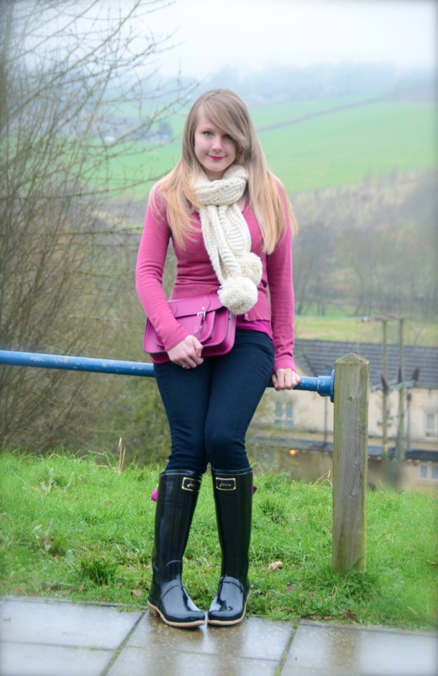 lorna-burford-pink-wellies-black-jeans