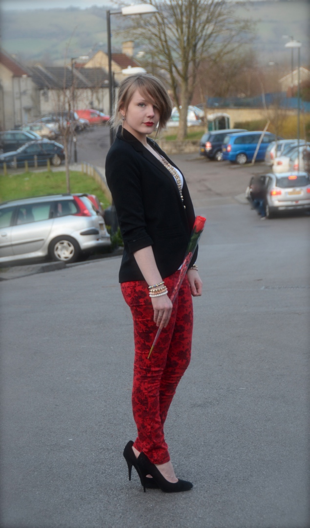 lorna-burford-robins-red-floral-jeans-valentines-rose