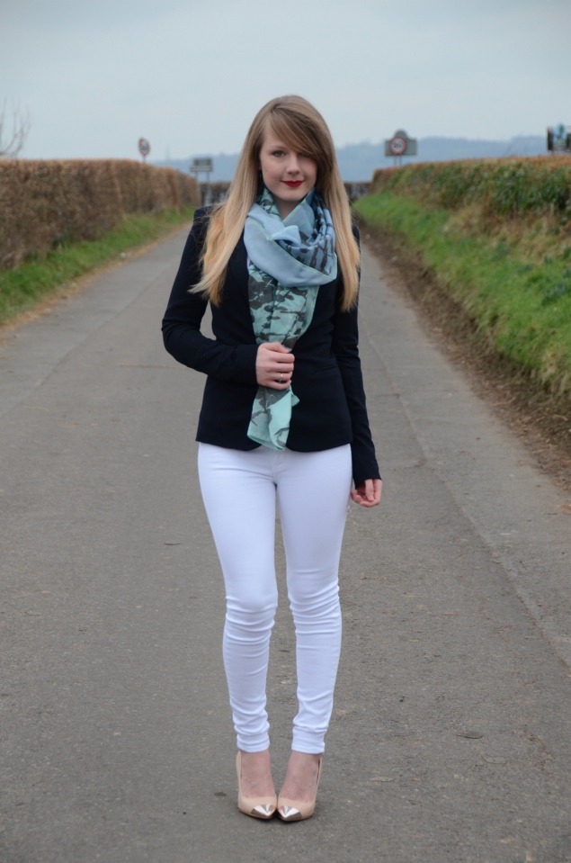 lorna-burford-white-jeans-navy-blazer