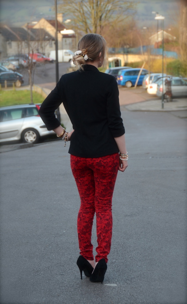 robins-red-jeans-floral-print