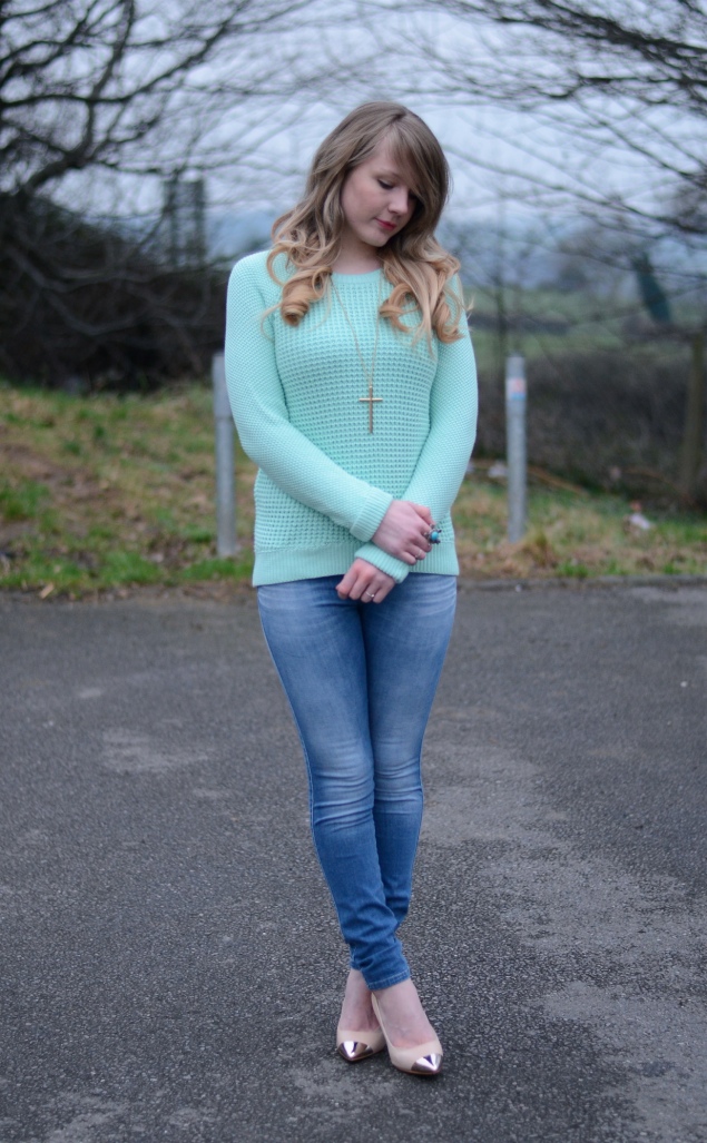 mint-sweater-jeans