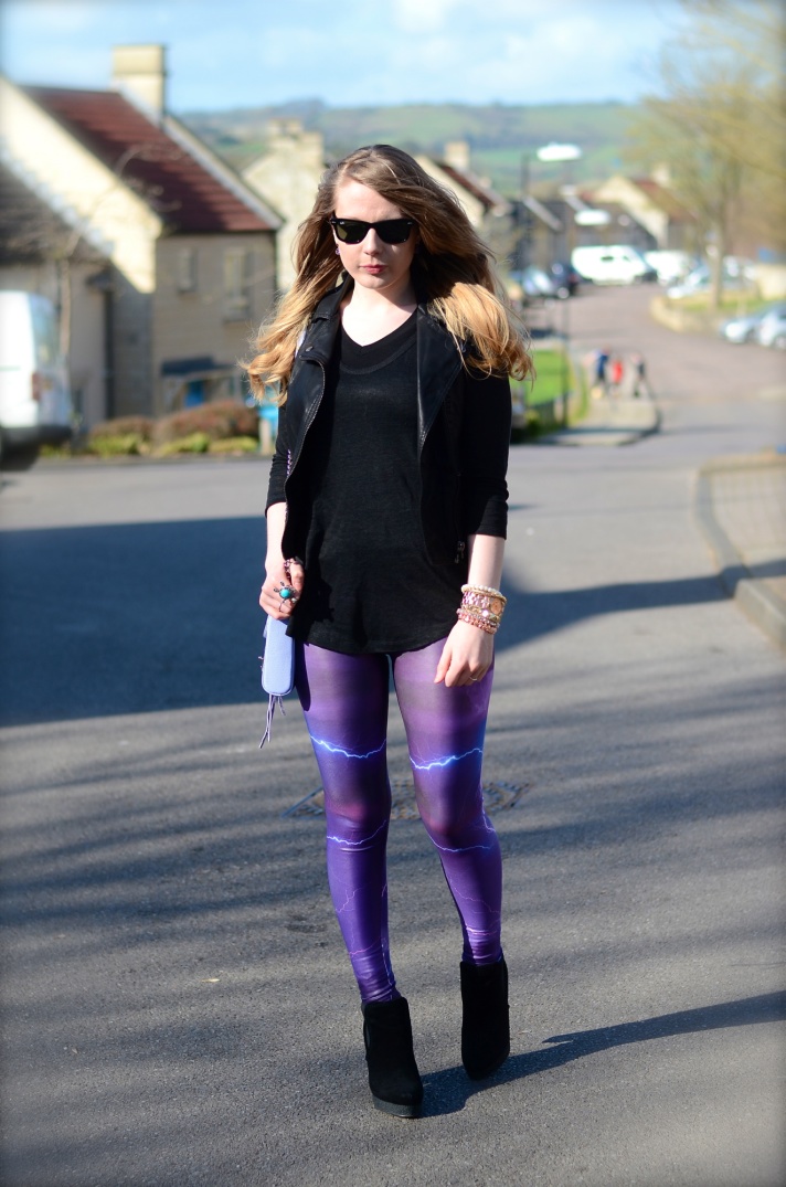 black-top-purple-leggings