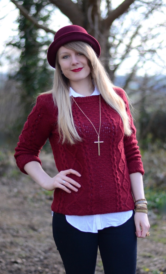 burgundy-jumper-sweater-hat