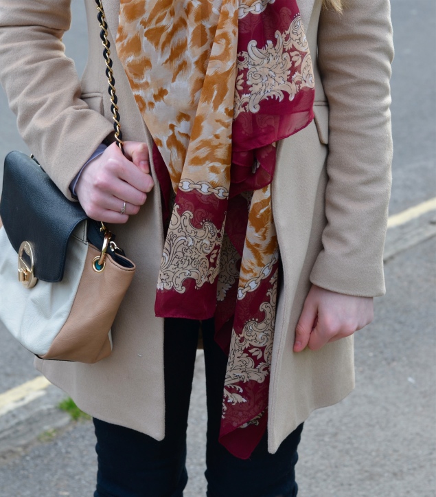 river-island-tiger-red-gold-scarf