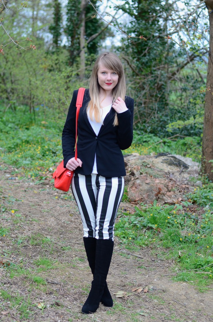 black-white-stripe-look