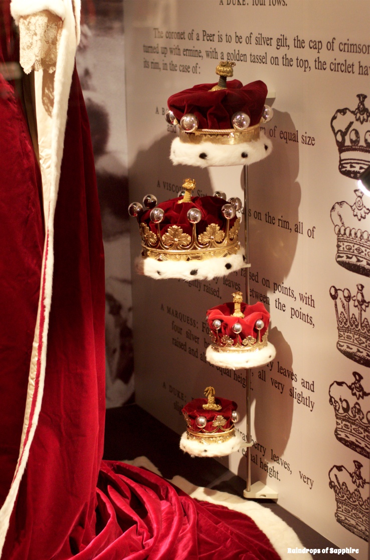 queens-corontation-exhibition-buckingham-palace-16