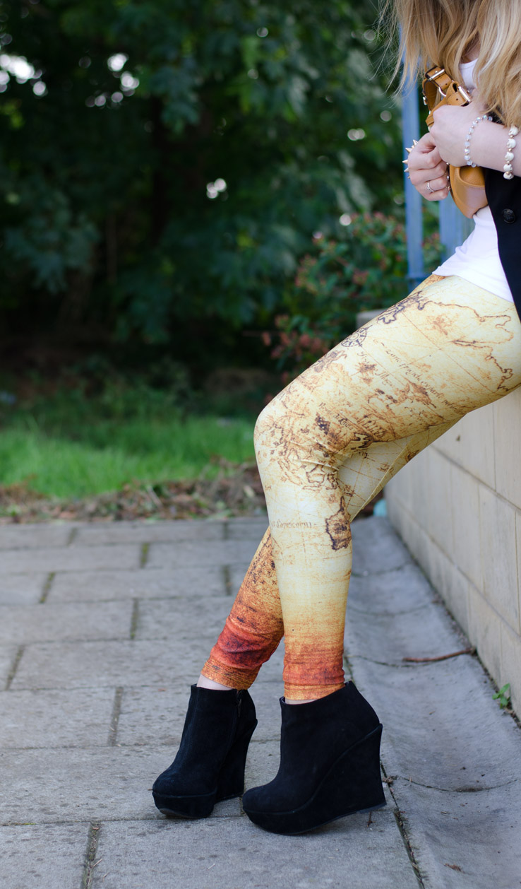 romwe-yellow-map-explore-leggings