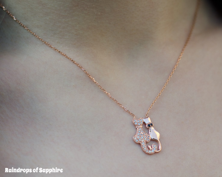 rose-gold-cat-necklace-amorium