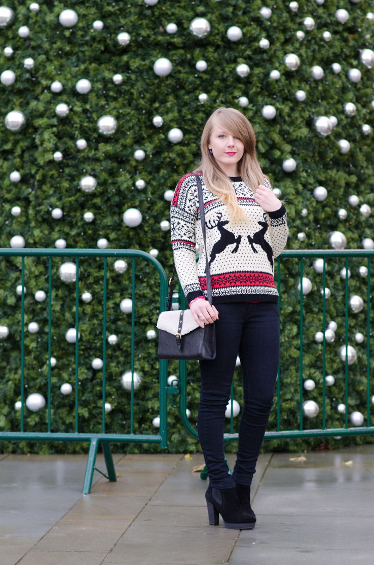 christmas-jumper-black-jeans