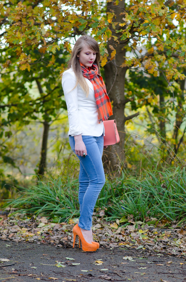 lorna-burford-autumn-orange-jeans-white-blazer