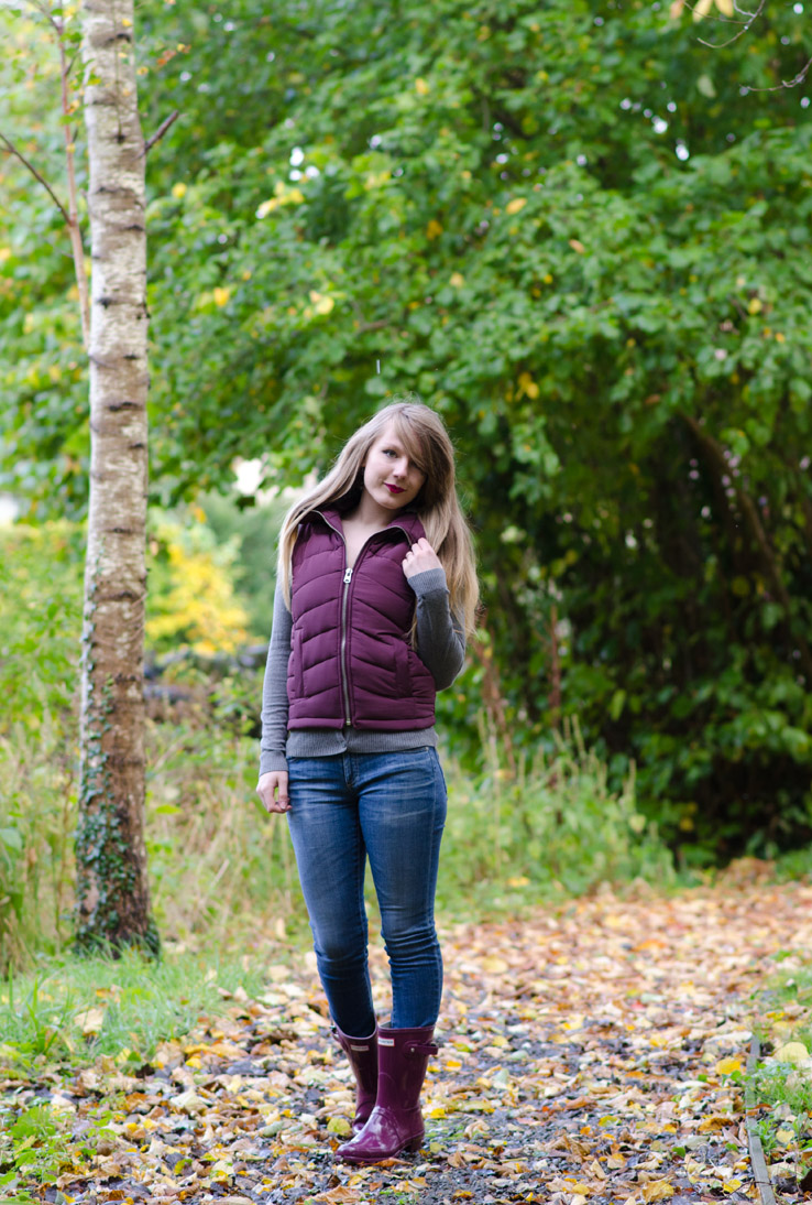 lorna-burford-burgundy-gilet-hunter-wellies