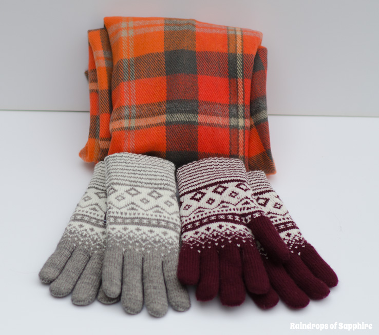 urban-outfitters-topshop-gloves-scarves