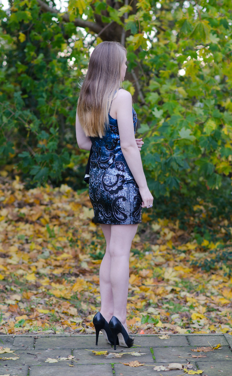 sequin-blue-dress-party-christmas