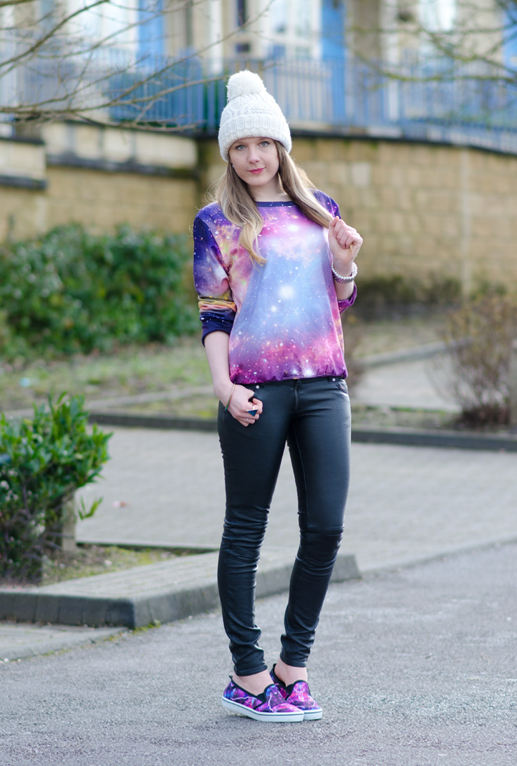 galaxy-print-outfit