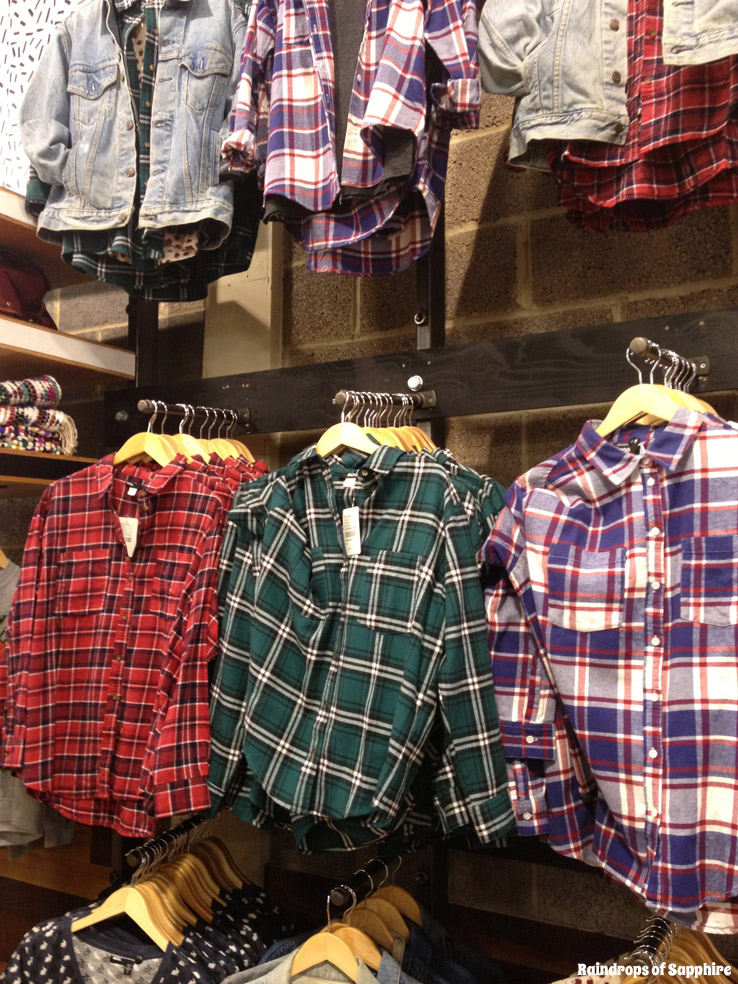 urban-outfitters-inside-shirts