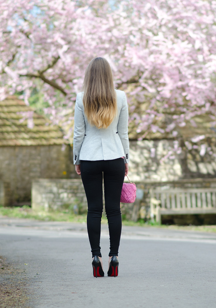 blonde-ombre-dip-dye-hair-diy-yoga-jeans