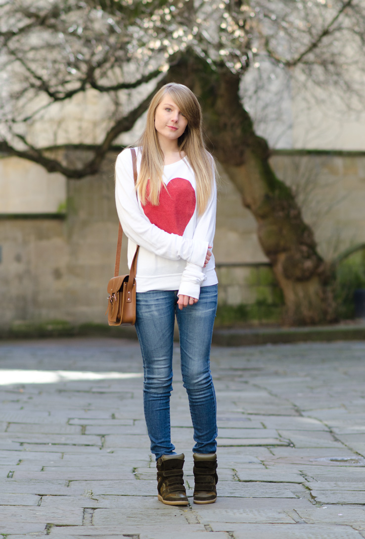 wildfox-heart-sweater-with-jeans