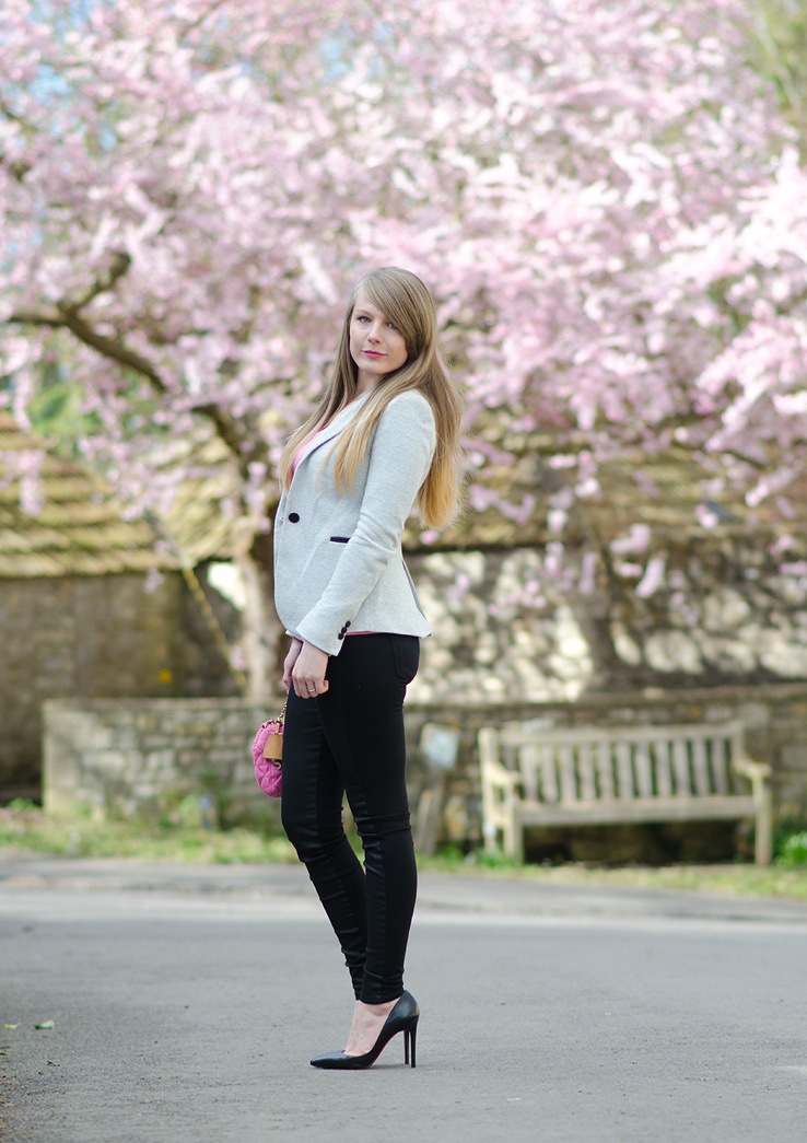 yoga-jeans-black-jeans-zara-grey-blazer