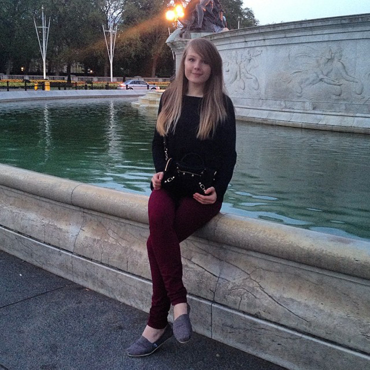 london-lorna-burford-buckingham-palace