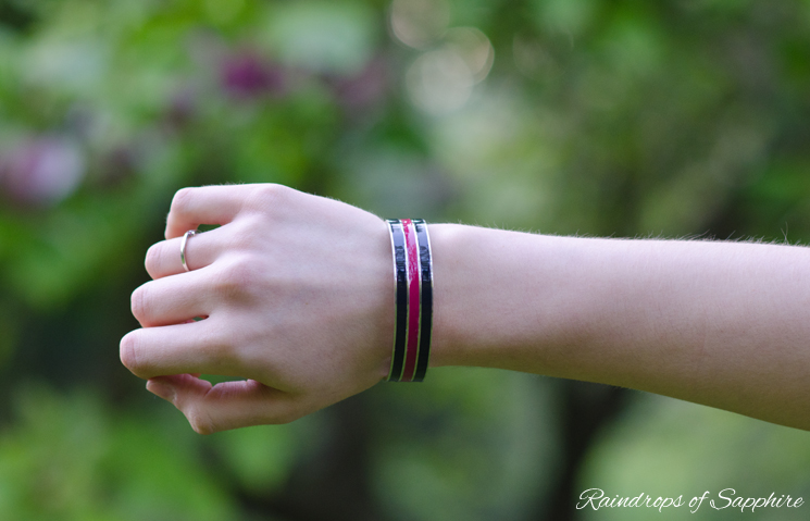 crew-clothing-navy-pink-bracelet