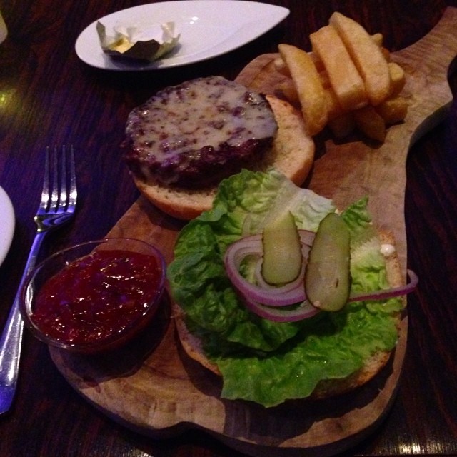 cumberland-hotel-brasserie-burger