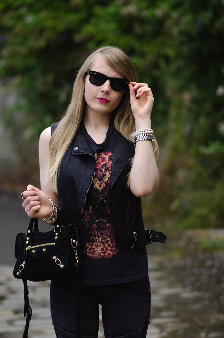 skull-floral-lace-tee-leather-vest