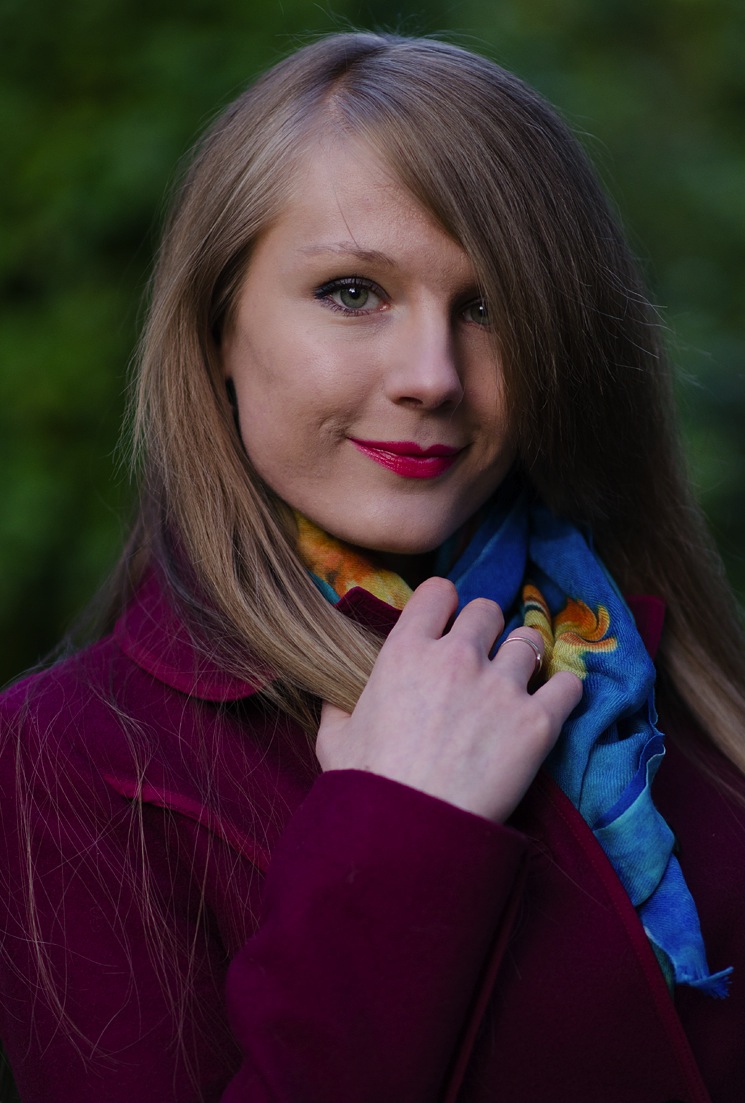 lorna-burford-smile-girl-red-lipstick