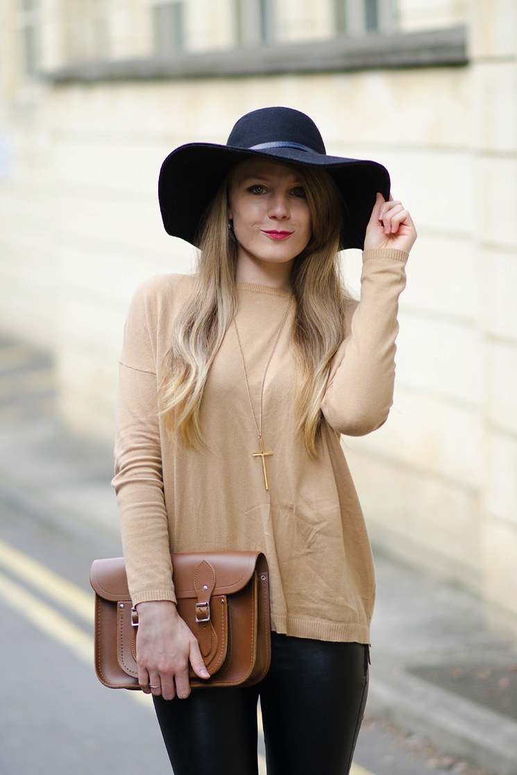 zara-brown-jumper-outfit