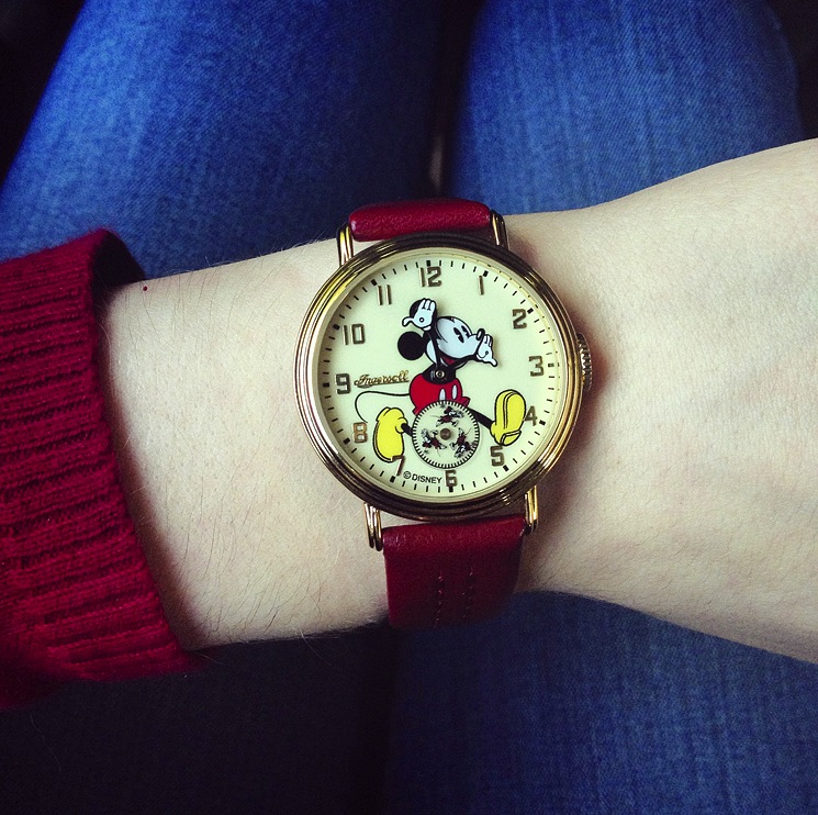 instagram-mickey-mouse-watch