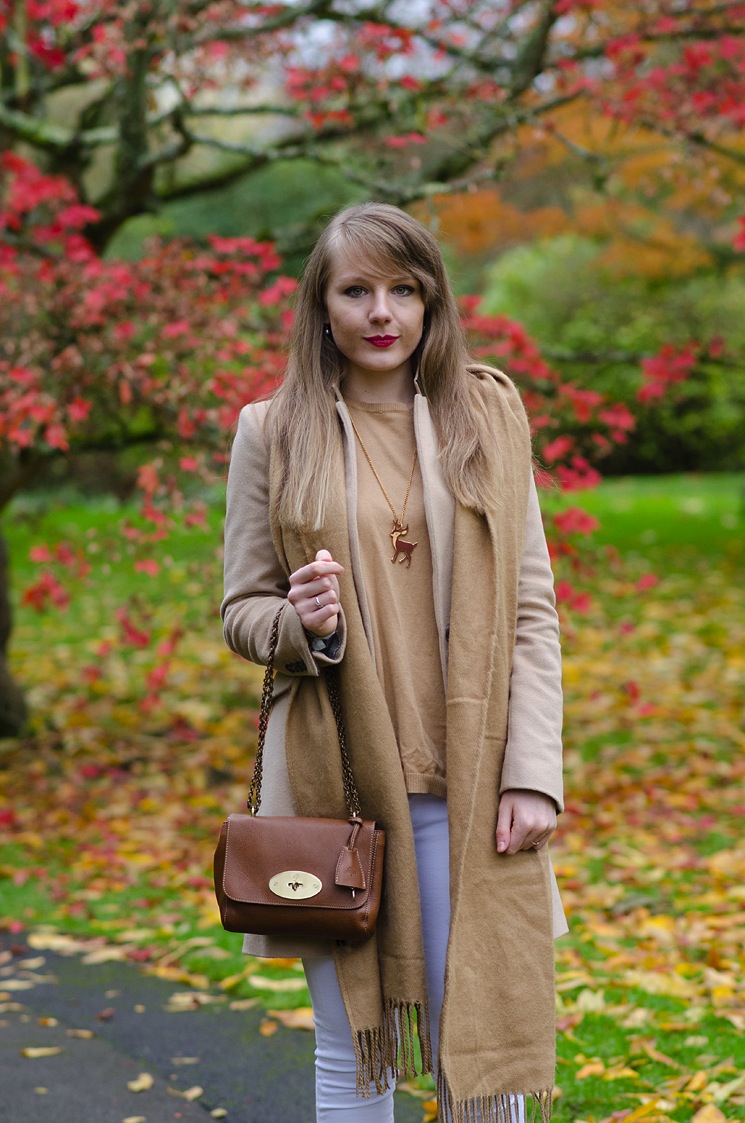 camel-coat-beige-tan-scarf