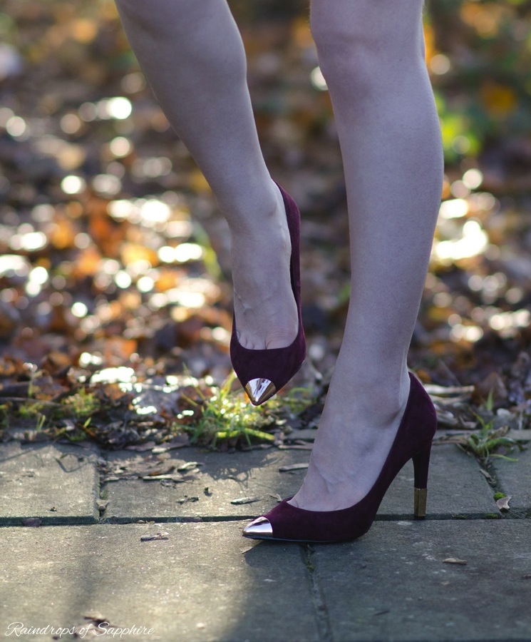 topshop-burgundy-heels-cap-toe-gold