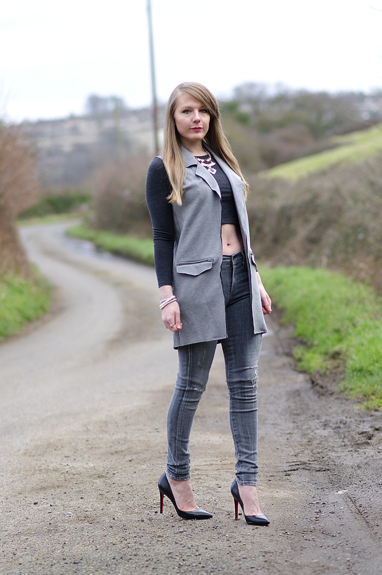 lorna-burford-blogger-walking