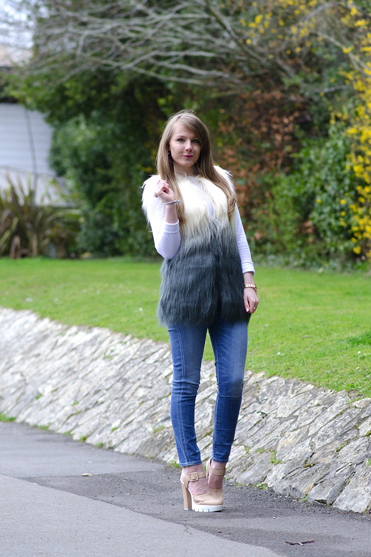 70s-faux-fur-platforms-outfit