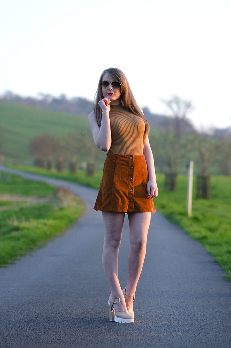 70s-skirt-outfit