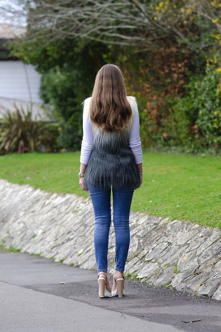 long-brown-blonde-wavy-hair