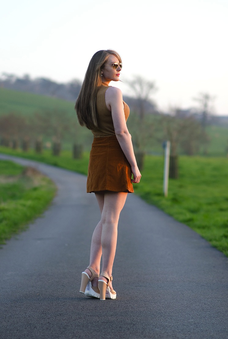 lorna-raindrops-blogger-70s-outfit