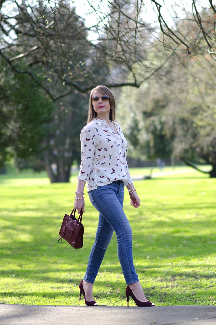 uk-fashion-blogger-walking