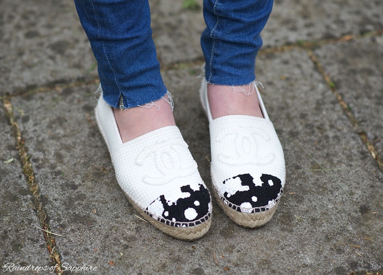 chanel-black-white-fabric-splatter-espadrilles