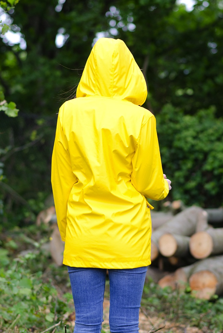 petit-bateau-yellow-rain-jacket-review