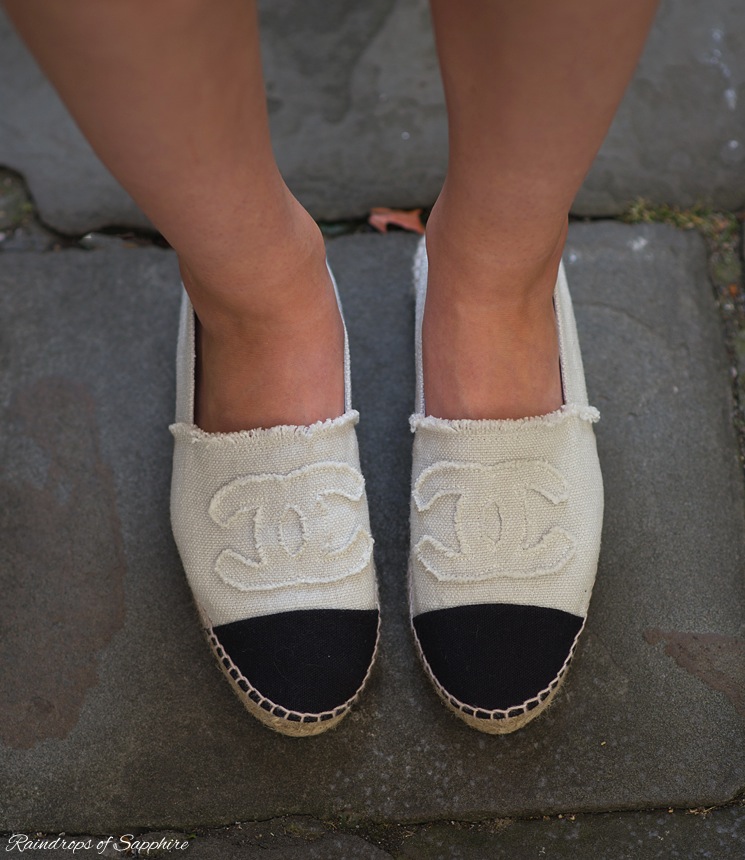 chanel-beige-black-canvas-espadrilles