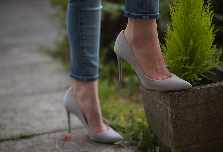 raye-grey-heels