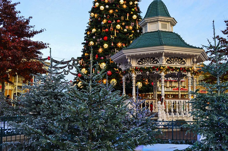 disneyland_paris_christmas_decorations