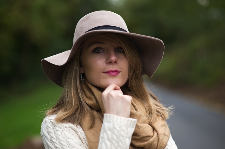 fashion-blogger-lorna-burford-hat